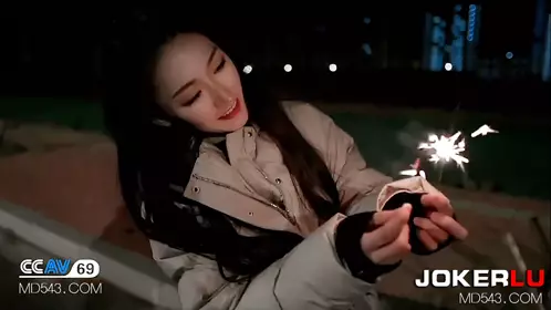 香蕉视频.XJX0009.饼干姐姐.黑丝女家教.性感女家教为了成绩.勾引小姐姐被内射