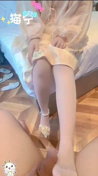 神仙颜值【小仙女】小姐姐汉服后入，美美的【玲珑】小脚足交 樱桃小嘴口交